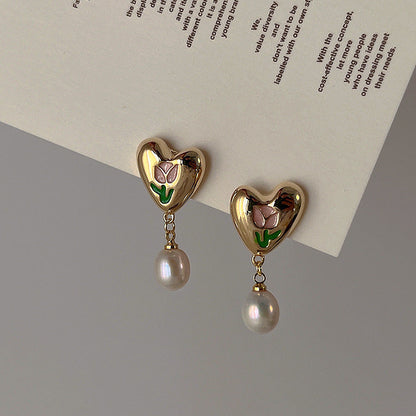 Romantic Pearl Earring for Special Moments