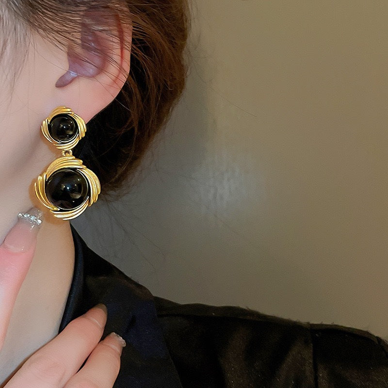 Stunning Gold Earring for Daily Wear