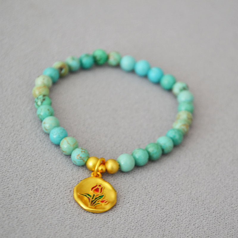Romantic Gold Bracelet for Special Moments
