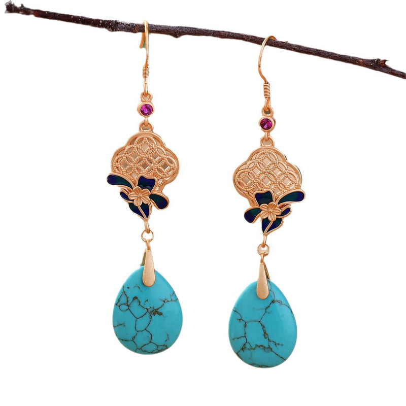 Charming Earring for Any Occasion