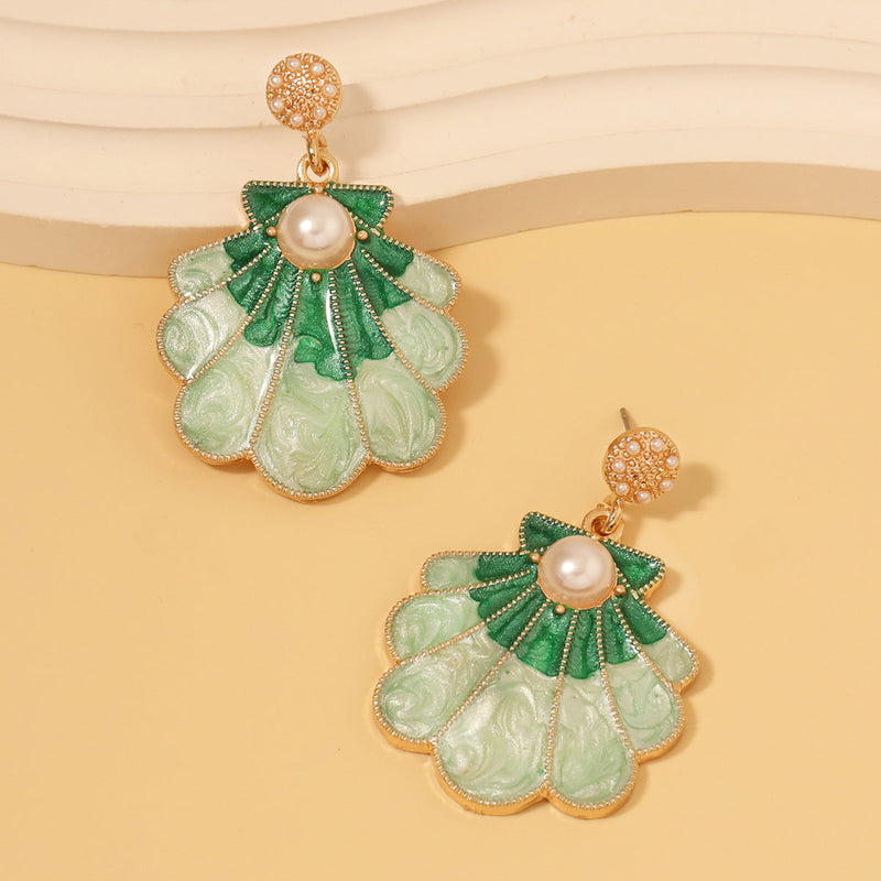 Charming Pearl Earring for Any Occasion