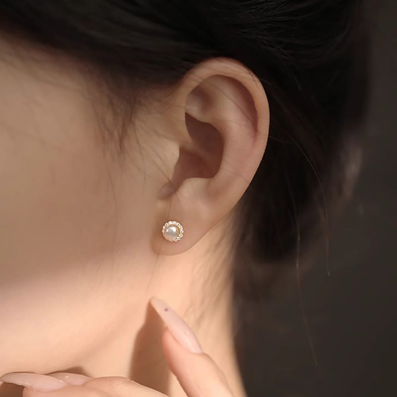 Stunning Pearl Earring for Daily Wear