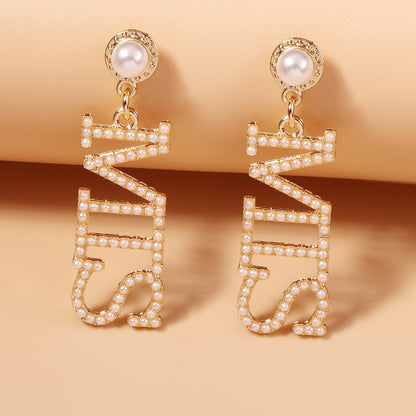 Beautiful Pearl Earring with Unique Style