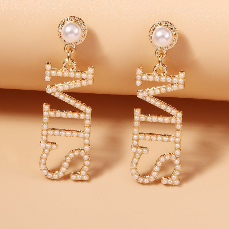 Beautiful Pearl Earring with Unique Style