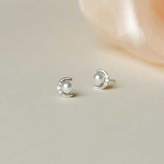 Charming Pearl Earring for Any Occasion