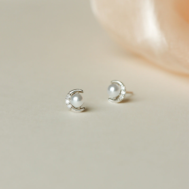 Charming Pearl Earring for Any Occasion
