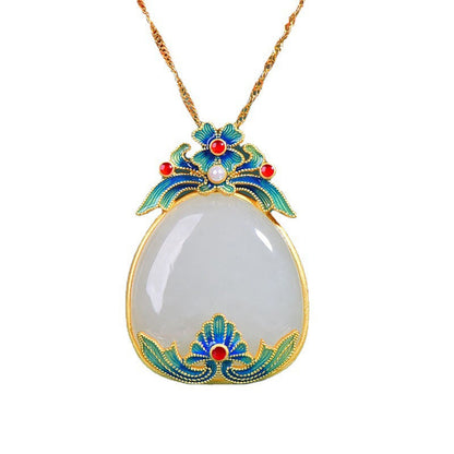 Beautiful Gold Necklace with Unique Style