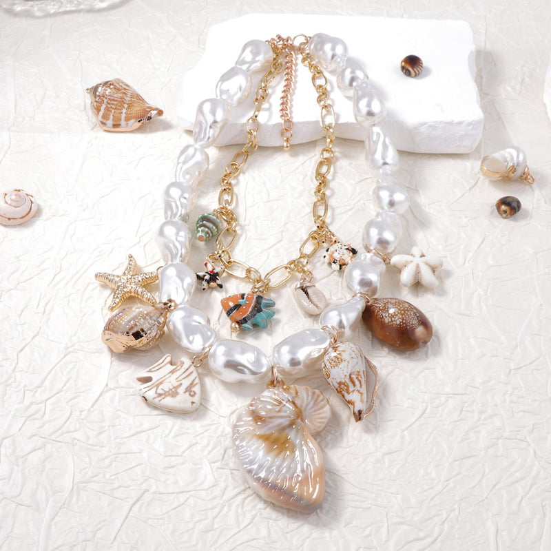 Beautiful Pearl Necklace with Unique Style