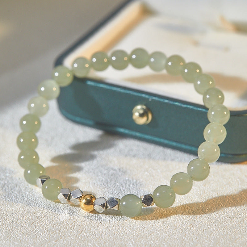 Classic Silver Bracelet with Timeless Appeal