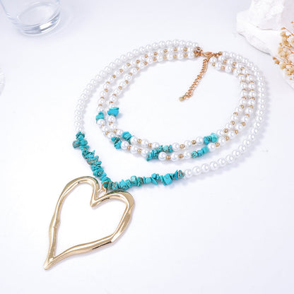 Beautiful Pearl Necklace with Unique Style