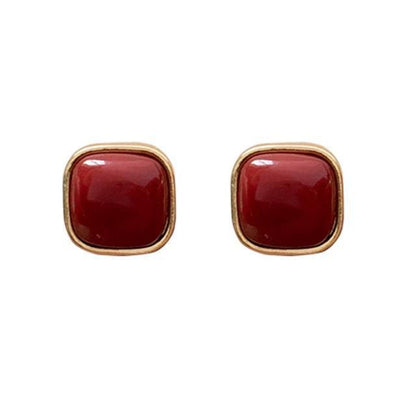 Charming Silver Earring for Any Occasion