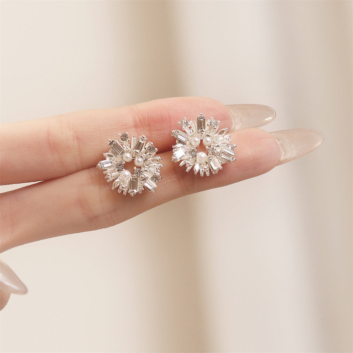 Charming Pearl Earring for Any Occasion