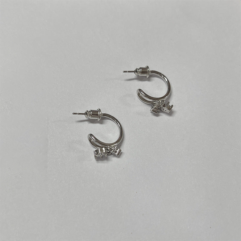 Classic Earring with Timeless Appeal