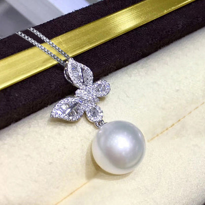 Classic Pearl Set with Timeless Appeal