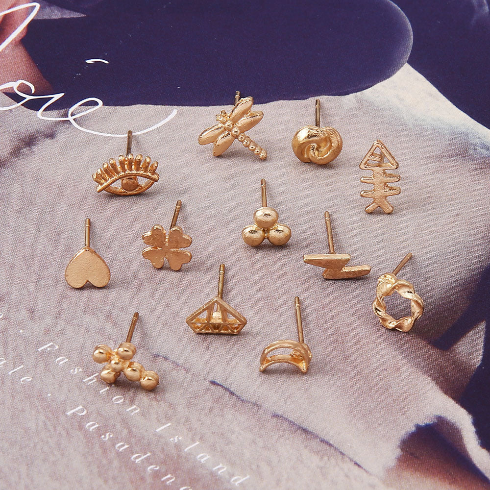 Beautiful Gold Earring with Unique Style