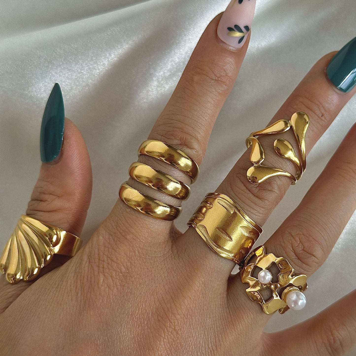 Elegant Gold Bracelet for Every Occasion