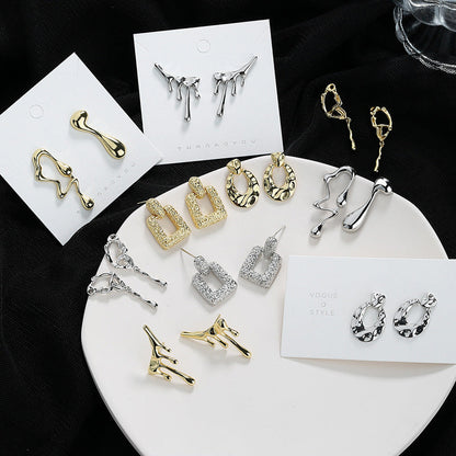 Elegant Gold Earring for Every Occasion