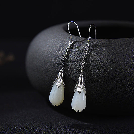 Romantic Silver Earring for Special Moments