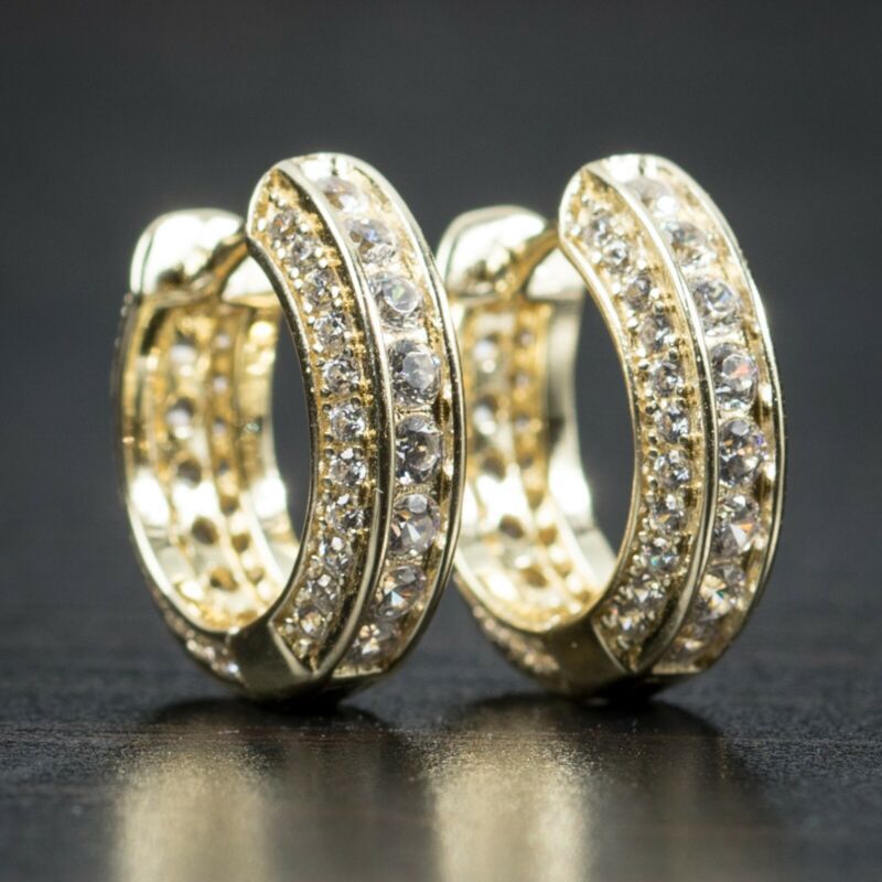 Beautiful Gold Earring with Unique Style