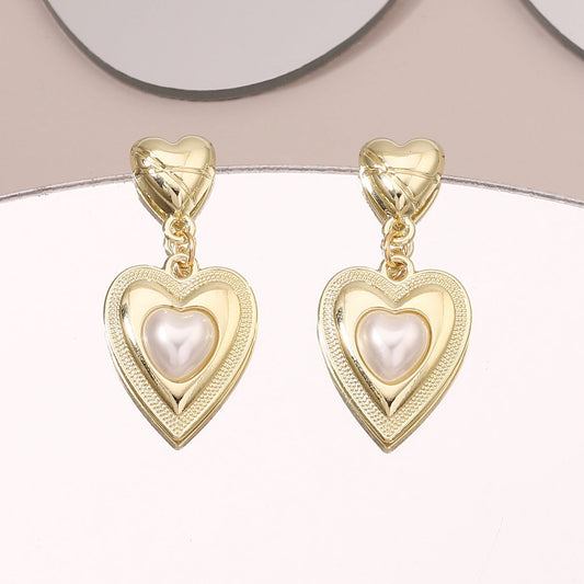 Stunning Gold Earring for Daily Wear