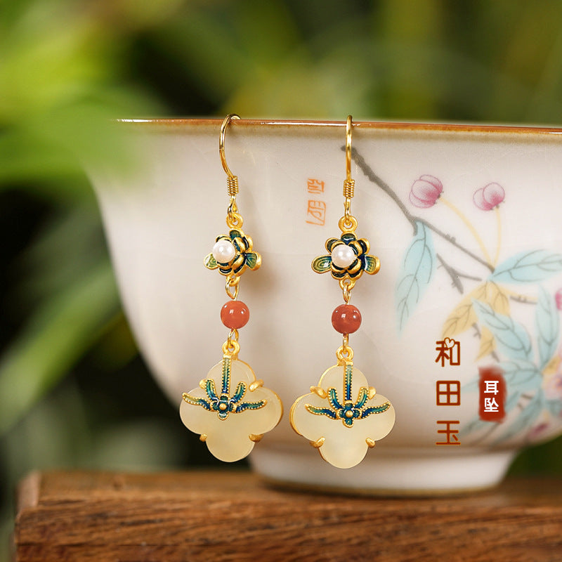 Charming Earring for Any Occasion