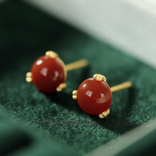 Charming Silver Earring for Any Occasion