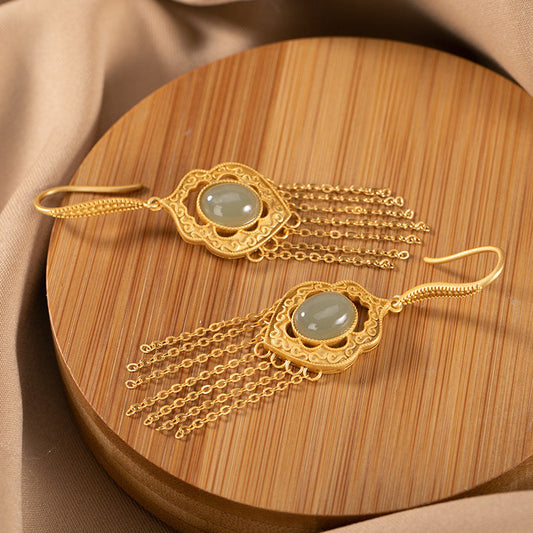 Romantic Gold Earring for Special Moments