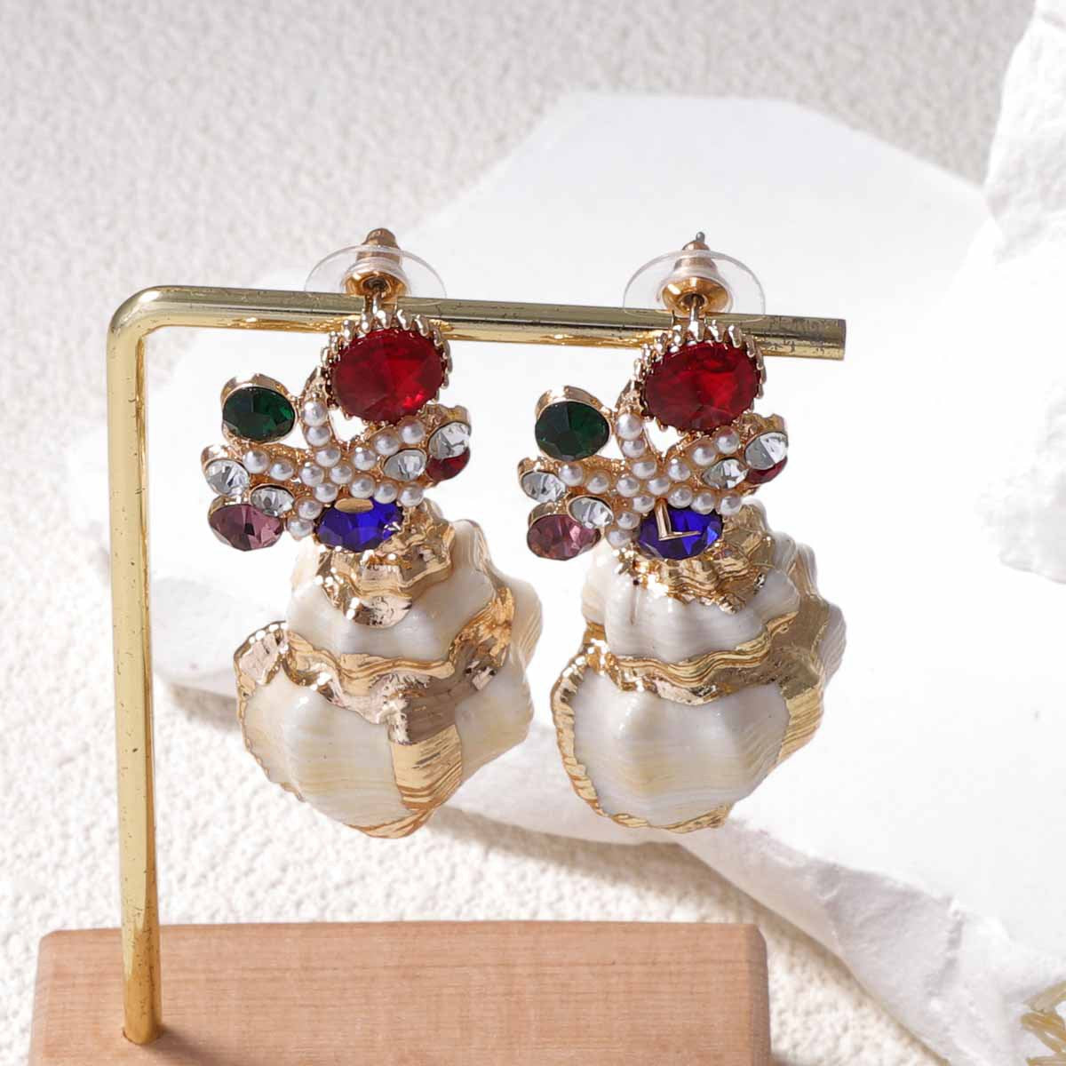 Beautiful Pearl Earring with Unique Style