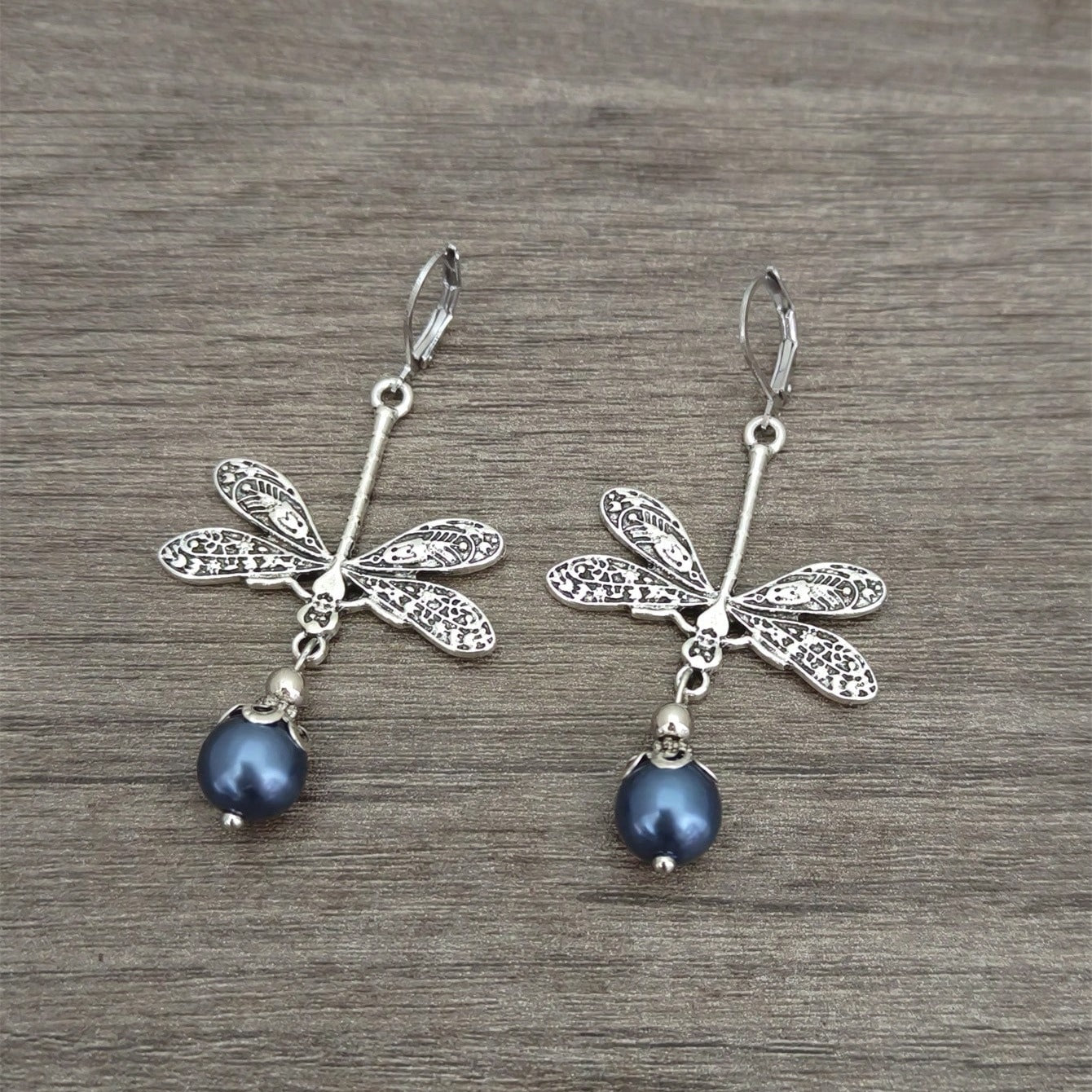 Classic Pearl Earring with Timeless Appeal