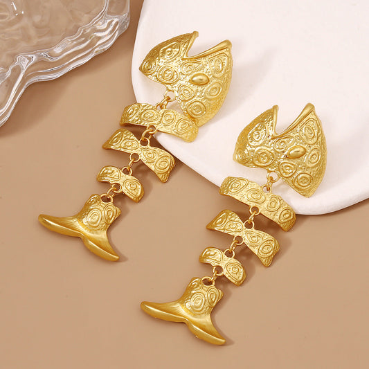 Stunning Gold Earring for Daily Wear