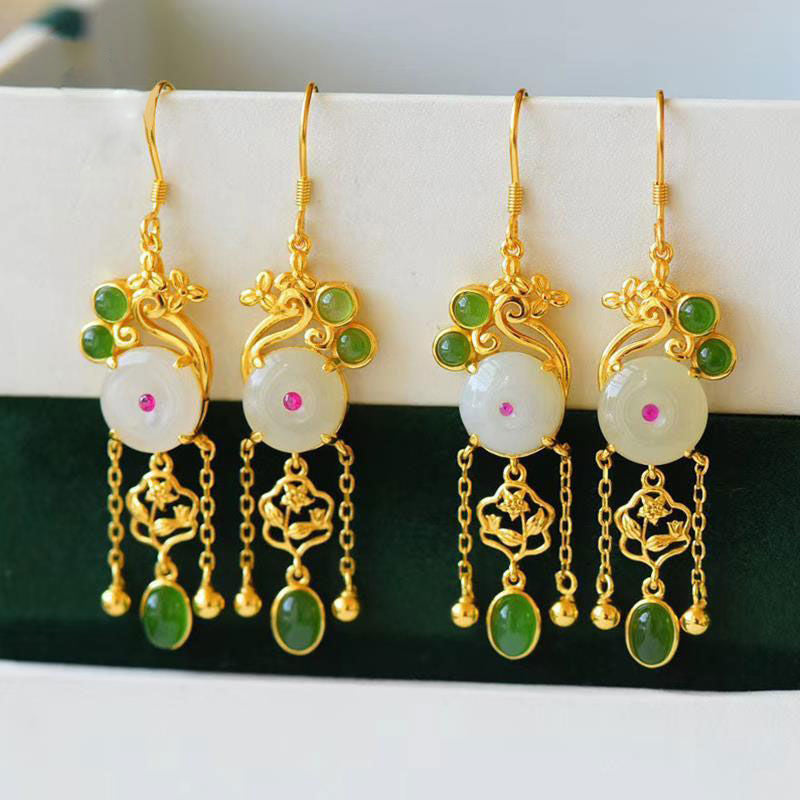 Elegant Silver Earring for Every Occasion
