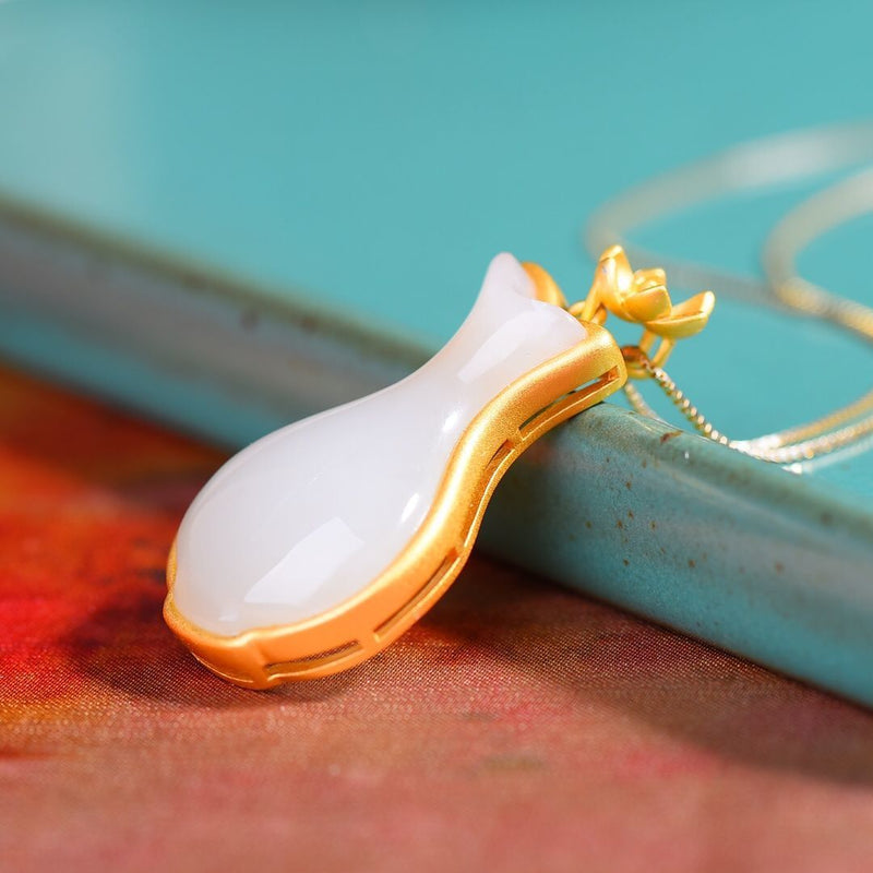Elegant Gold Necklace for Every Occasion