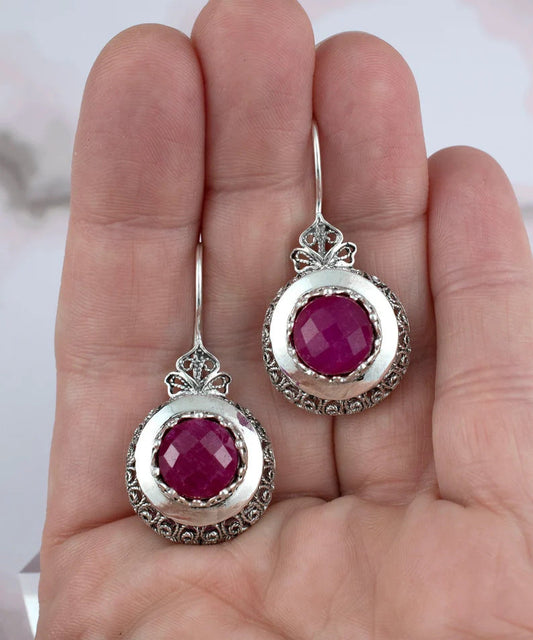 Charming Earring for Any Occasion