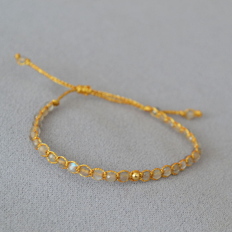 Charming Gold Bracelet for Any Occasion