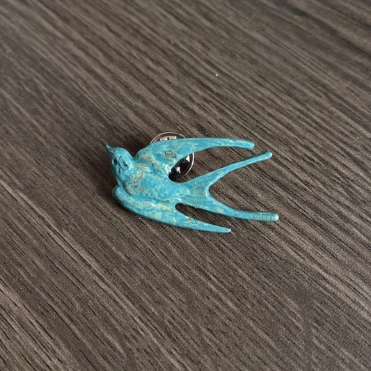 Charming Piece for Any Occasion
