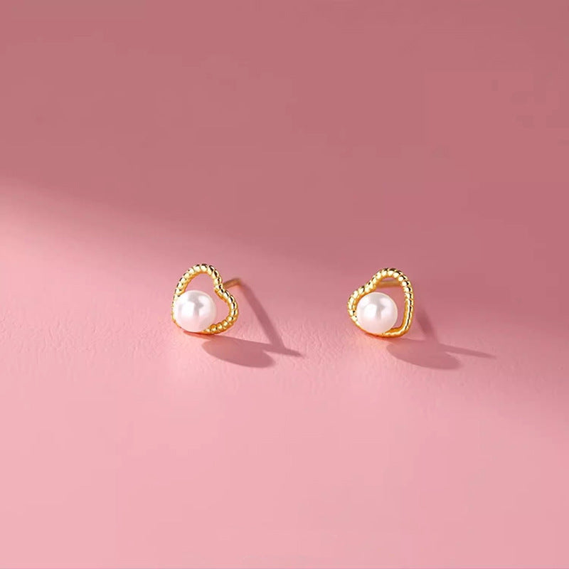 Stunning Pearl Earring for Daily Wear