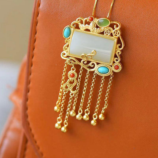 Romantic Silver Necklace for Special Moments
