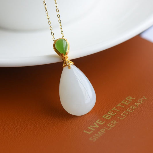 Beautiful Silver Necklace with Unique Style