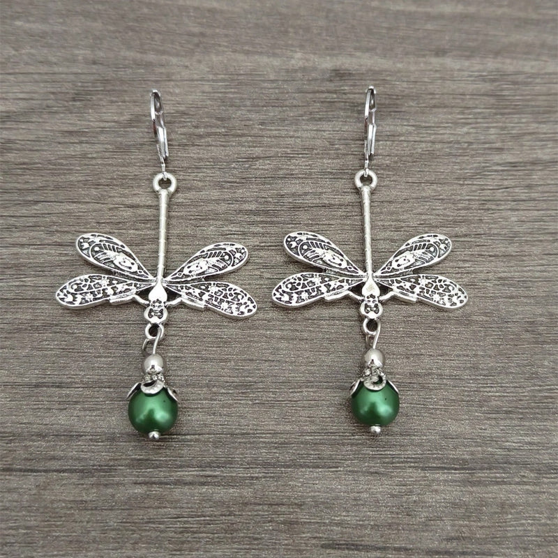 Classic Pearl Earring with Timeless Appeal
