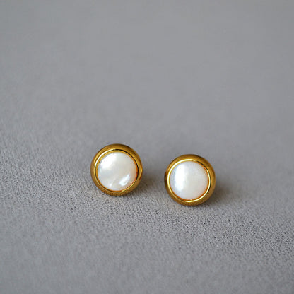 Beautiful Gold Earring with Unique Style