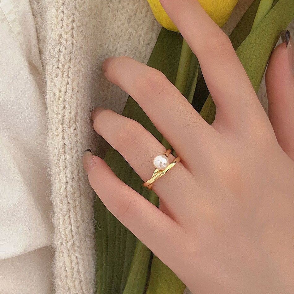 Classic Pearl Ring with Timeless Appeal