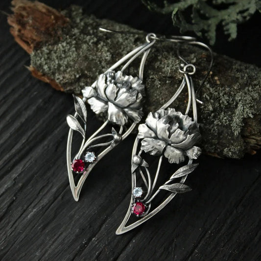 Romantic Silver Earring for Special Moments