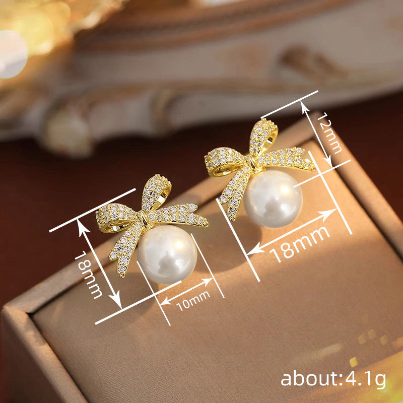 Charming Pearl Earring for Any Occasion