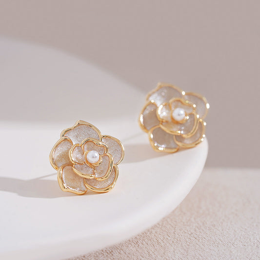 Charming Pearl Earring for Any Occasion