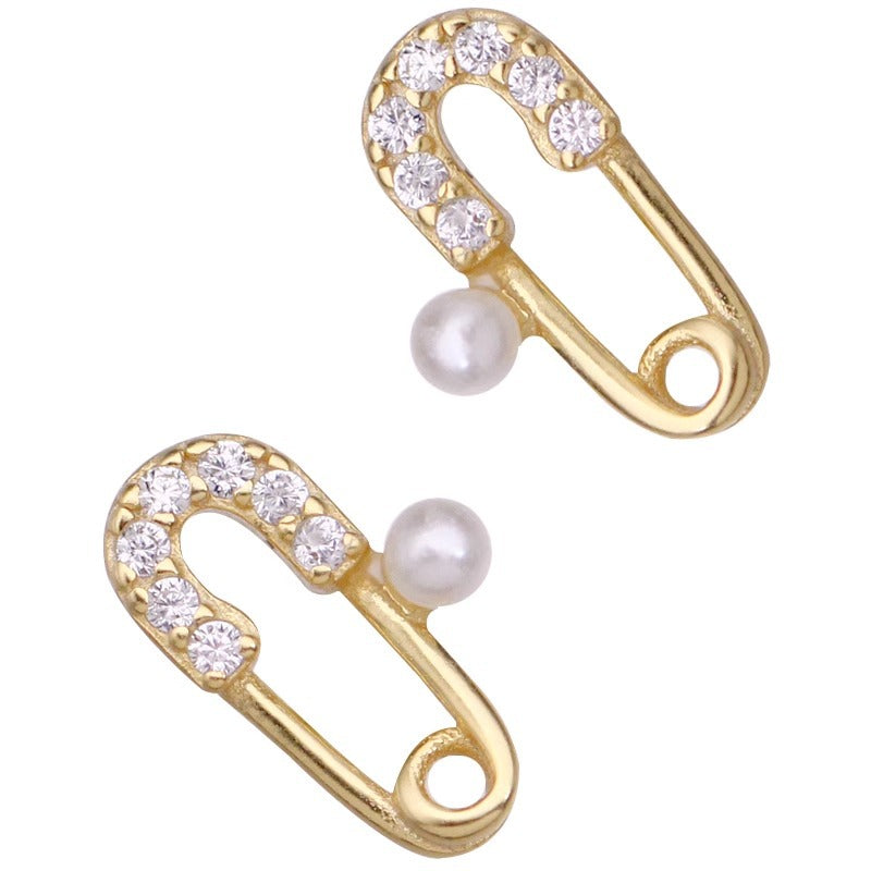 Classic Pearl Earring with Timeless Appeal