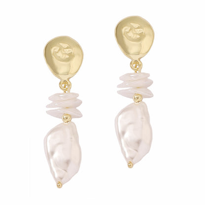 Charming Pearl Earring for Any Occasion