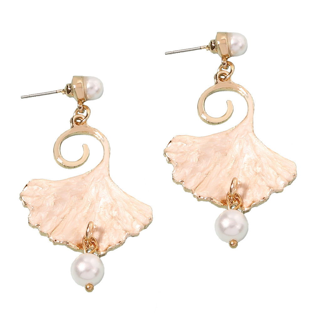 Romantic Pearl Earring for Special Moments