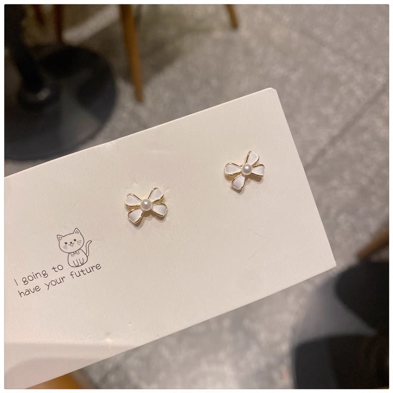Charming Pearl Earring for Any Occasion