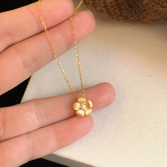 Elegant Gold Necklace for Every Occasion