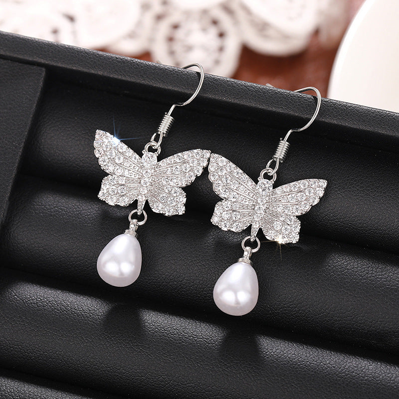 Romantic Pearl Earring for Special Moments